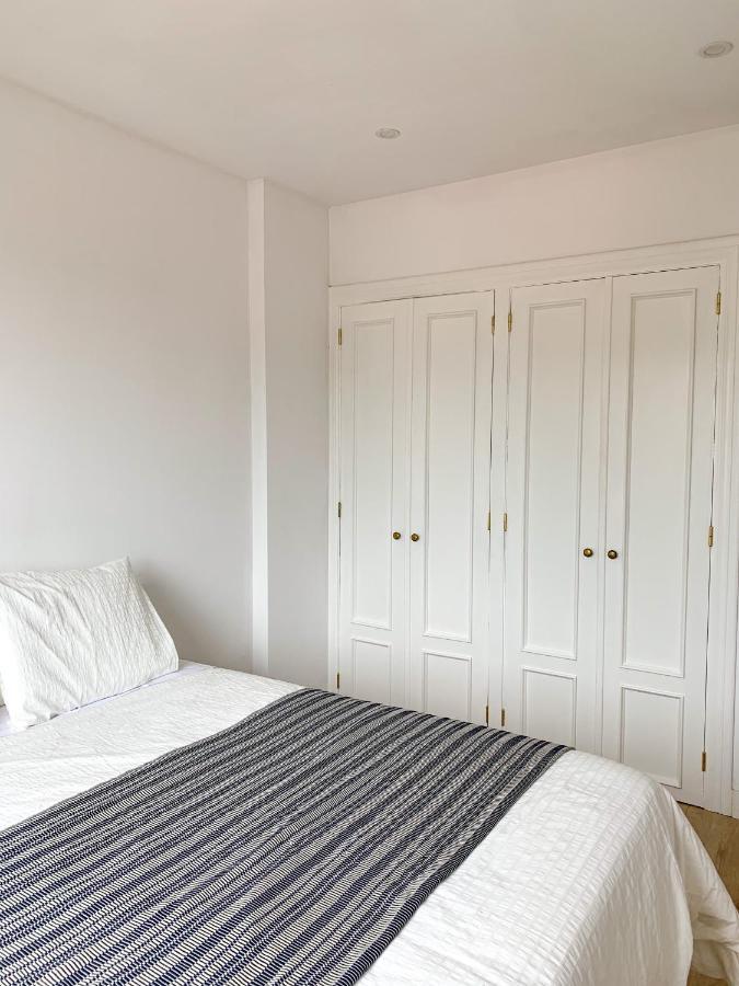 Acogedor Apartamento Con Terraza Y Parking Publico En Comillas Exterior photo