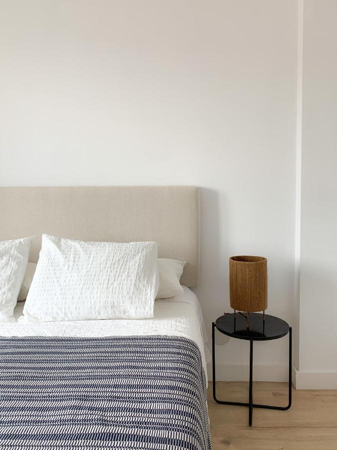 Acogedor Apartamento Con Terraza Y Parking Publico En Comillas Exterior photo